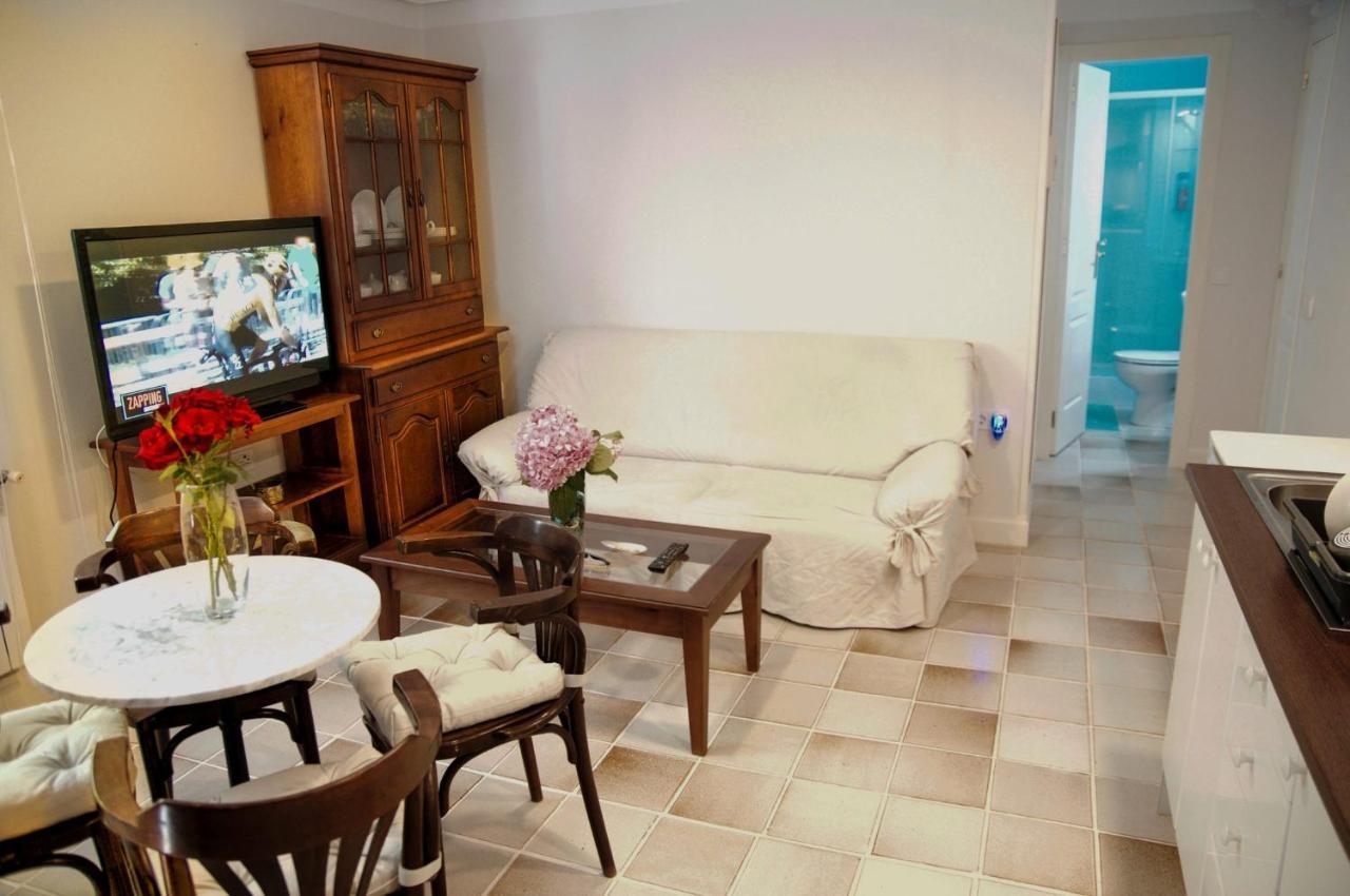 Apartamentos Individuales Con Piscina Galapagar Eksteriør billede